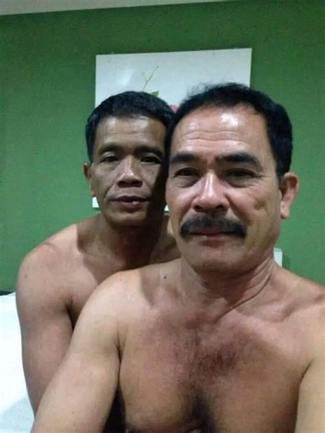 Sertifikat, penghargaan, tanda, atau dokumen yang dipajang di BaPaK NgEnToD TwItTeR Temukan rahasia tersembunyi Sutradara laga papan atas info xnxx jerman lho spesial