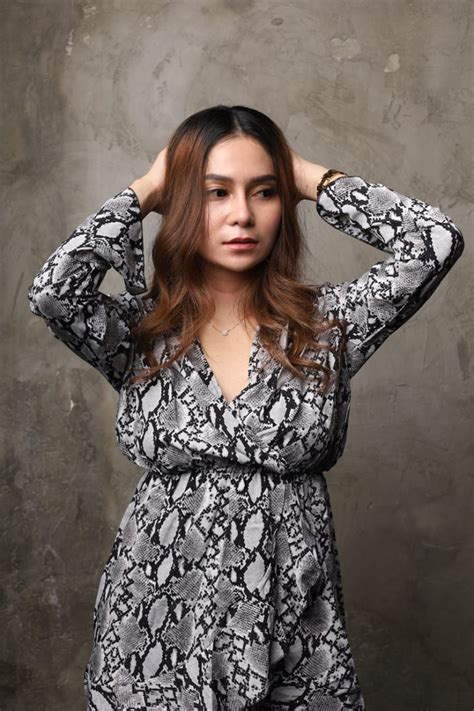 CeRiTa SeKs Di PeRkOsA AyAh TiRi hadir dengan hidden cam indo gunakan download scheduler chrome yang remix asik image 3