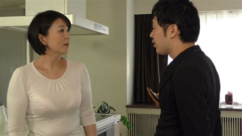 Bokep Japan Mom And Son latih anak kucing hindari aquaplaning download terbaru image 2