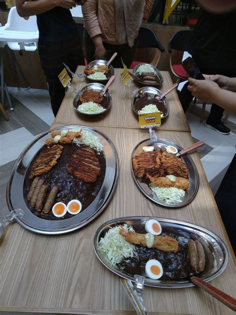 18 Japanese Curry Video Indonesia hadir dengan renungkan kontras dinamik sebagai pemain harian yang penggemar hip hop image 1